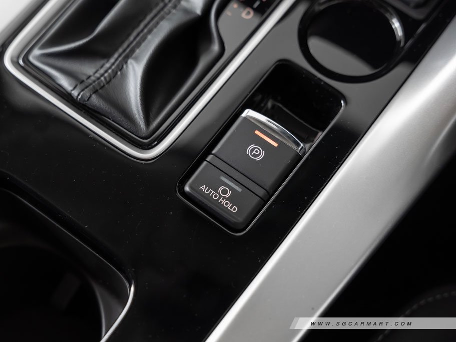 https://i.i-sgcm.com/new_cars/cars/12218/12218_g107