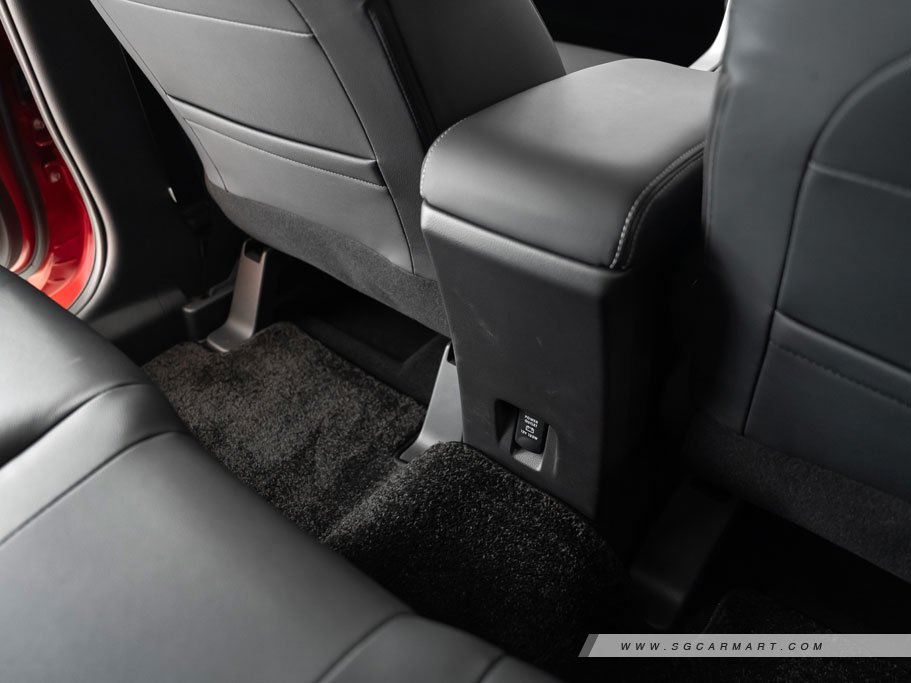 https://i.i-sgcm.com/new_cars/cars/12218/12218_g108
