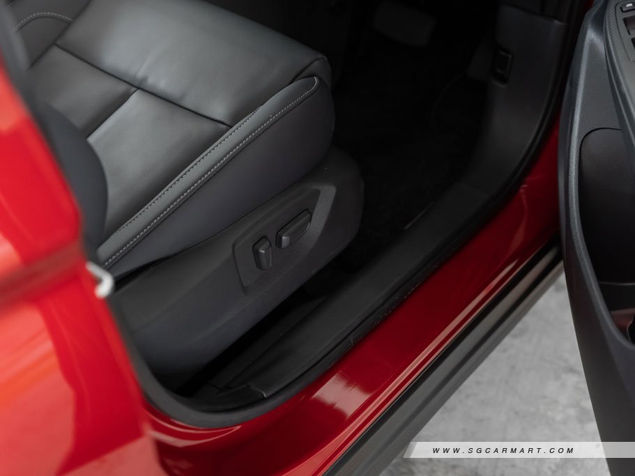 https://i.i-sgcm.com/new_cars/cars/12218/12218_g110