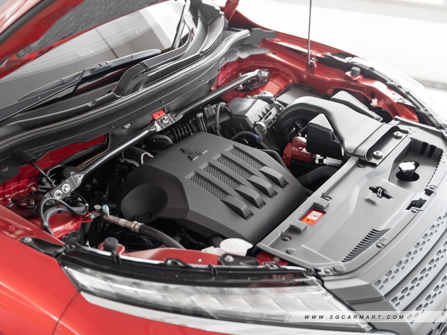 https://i.i-sgcm.com/new_cars/cars/12218/12218_g116