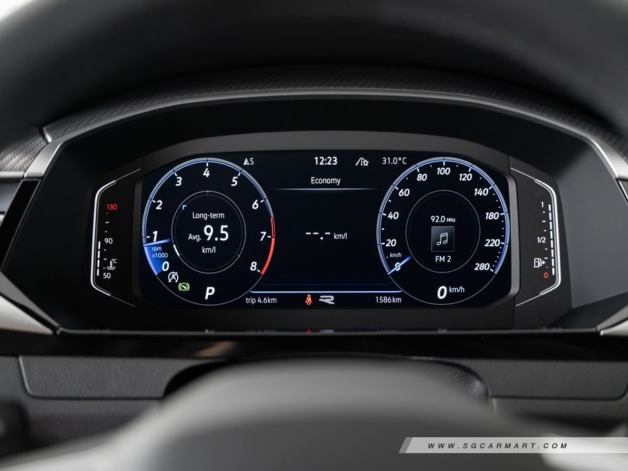 https://i.i-sgcm.com/new_cars/cars/12225/12225_g152