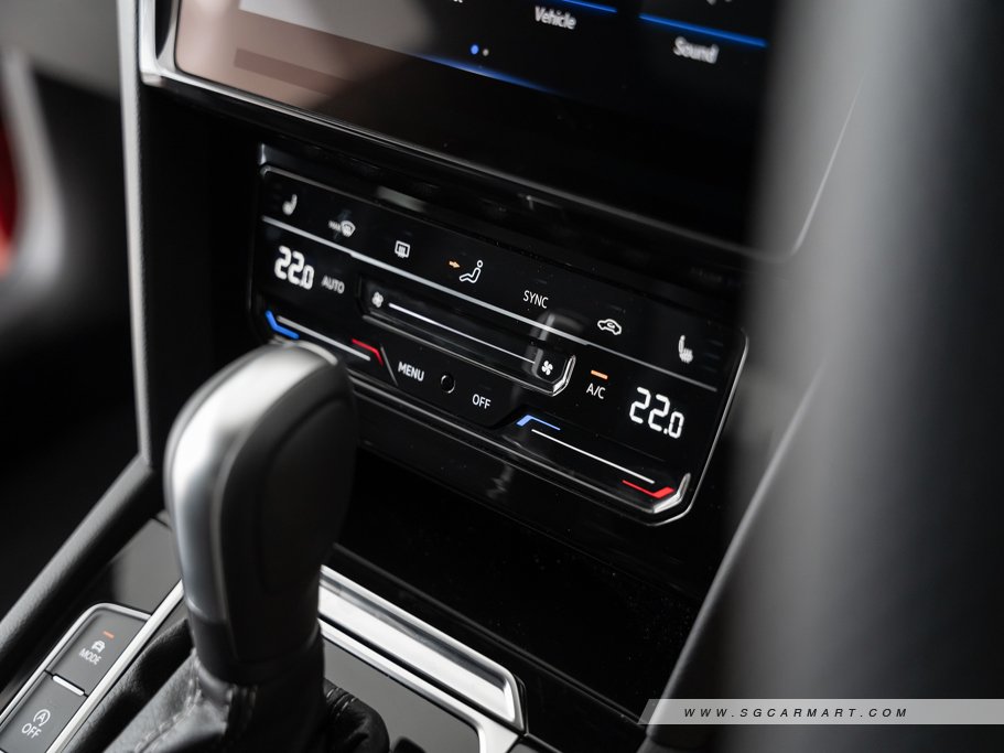 https://i.i-sgcm.com/new_cars/cars/12225/12225_g162