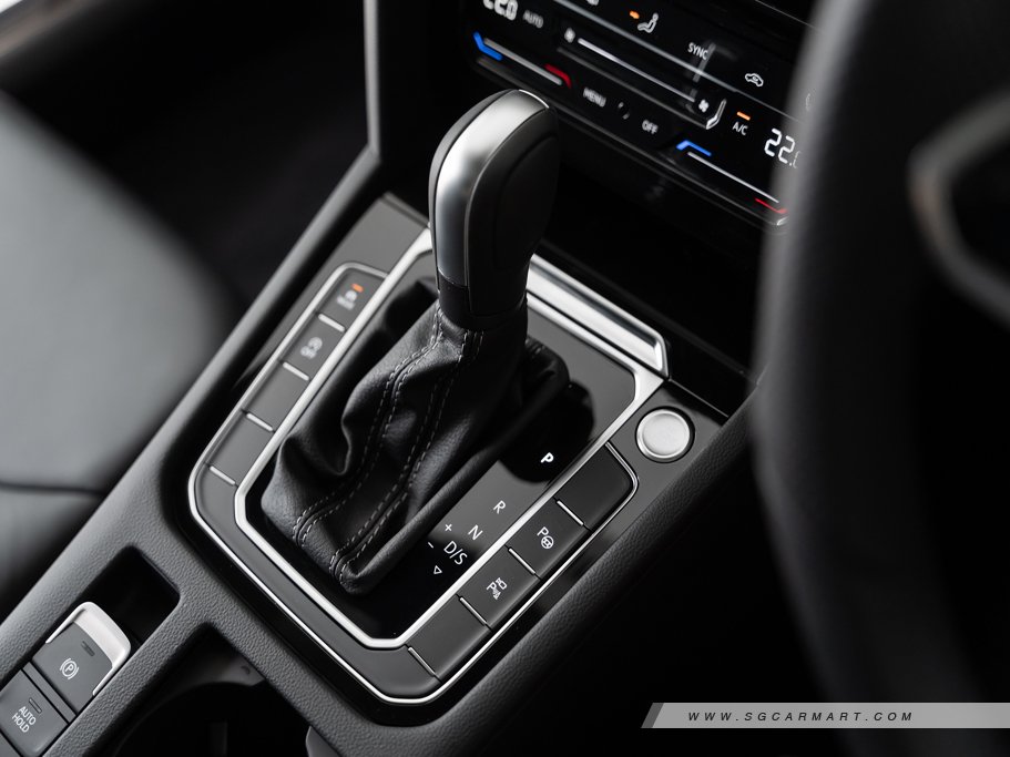 https://i.i-sgcm.com/new_cars/cars/12225/12225_g163