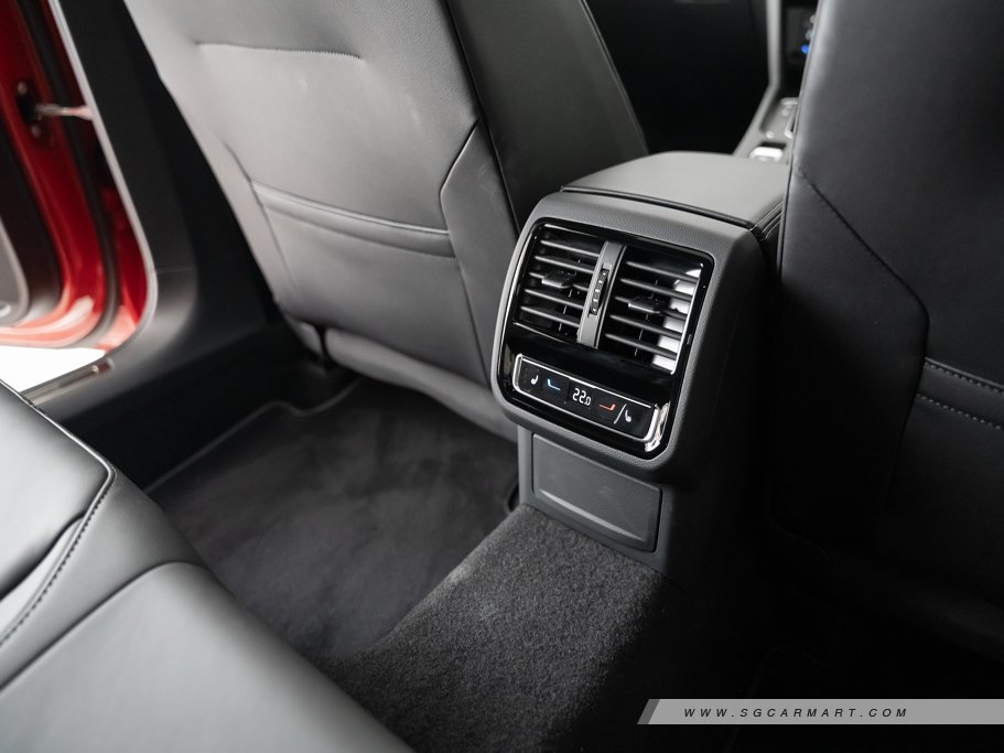 https://i.i-sgcm.com/new_cars/cars/12225/12225_g167