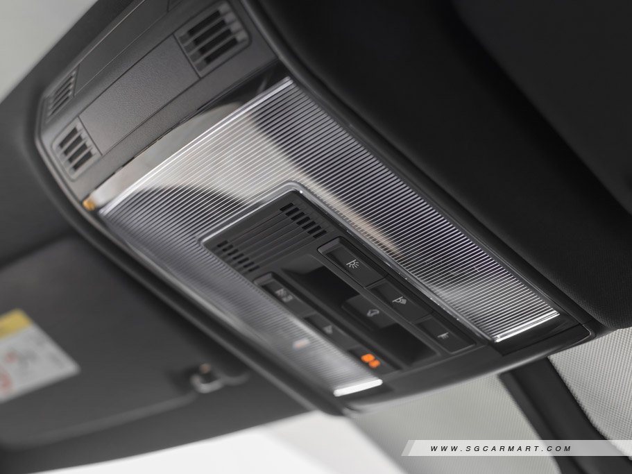 https://i.i-sgcm.com/new_cars/cars/12225/12225_g44