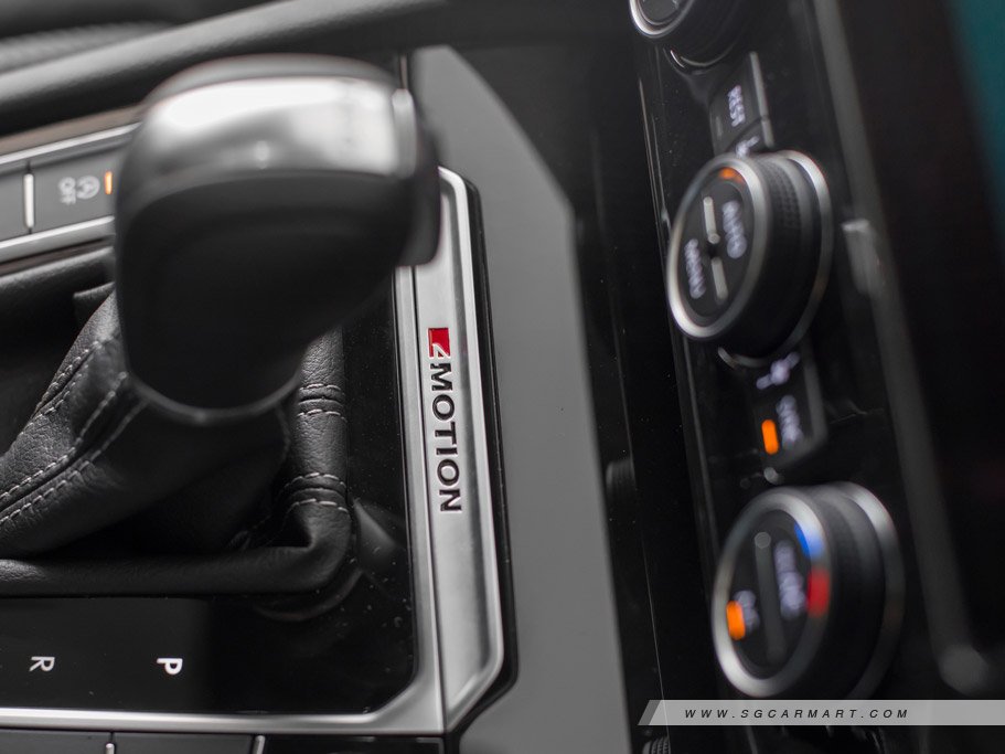 https://i.i-sgcm.com/new_cars/cars/12225/12225_g53