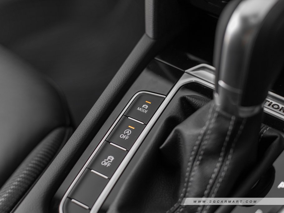 https://i.i-sgcm.com/new_cars/cars/12225/12225_g54
