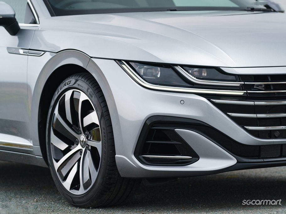 https://i.i-sgcm.com/new_cars/cars/12225/12225_g70