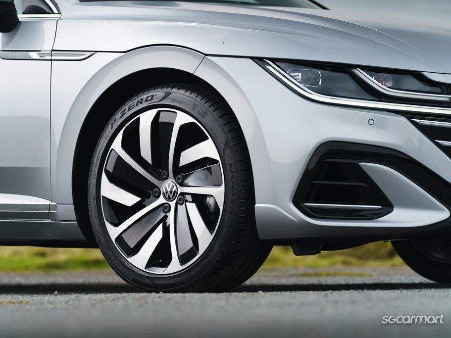 https://i.i-sgcm.com/new_cars/cars/12225/12225_g71