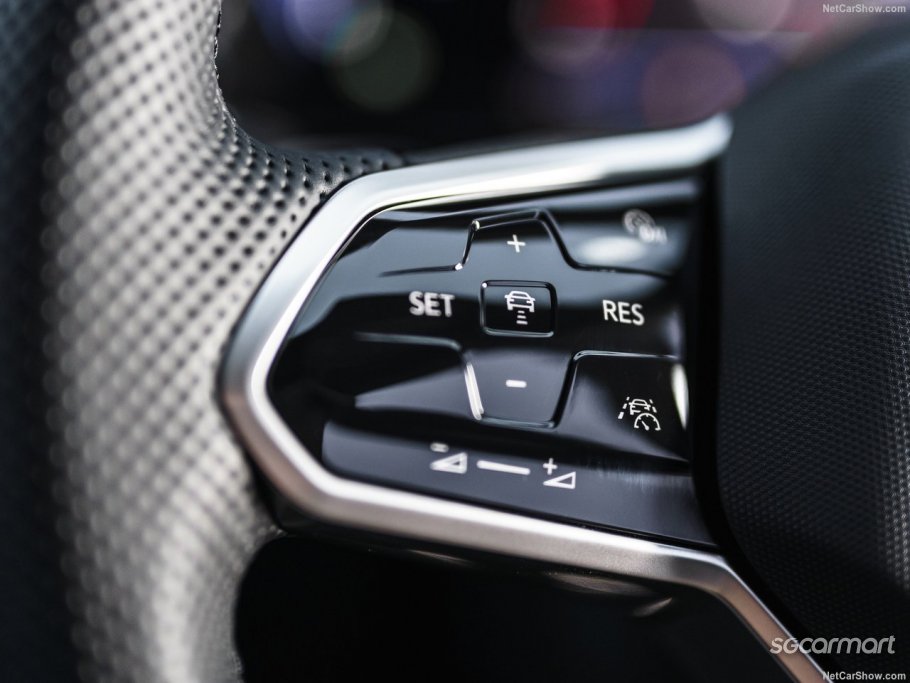 https://i.i-sgcm.com/new_cars/cars/12225/12225_g92