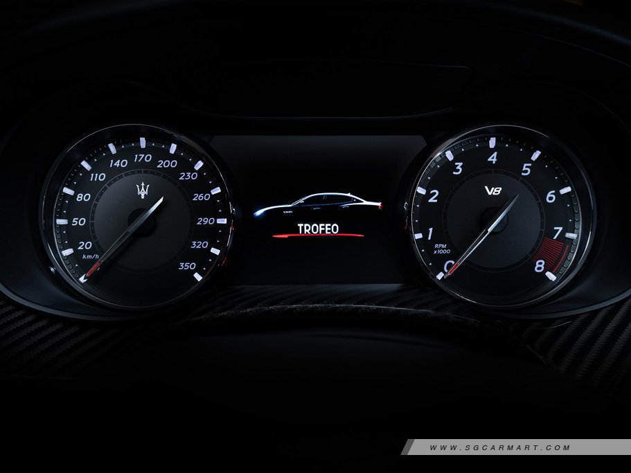 https://i.i-sgcm.com/new_cars/cars/12226/12226_g33