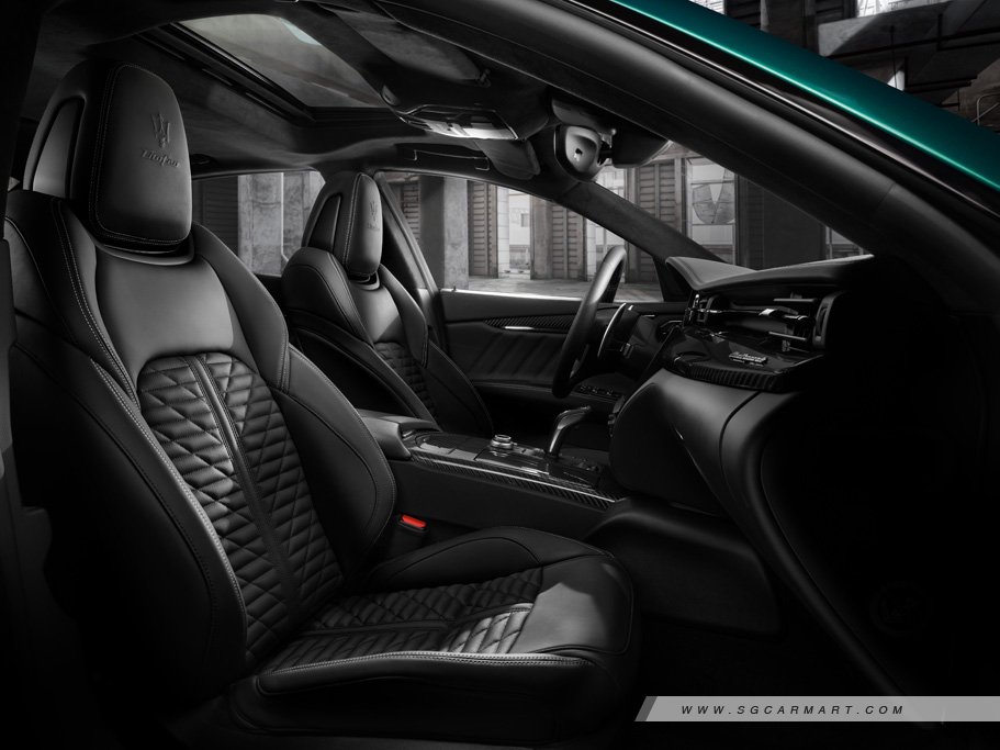 https://i.i-sgcm.com/new_cars/cars/12226/12226_g37