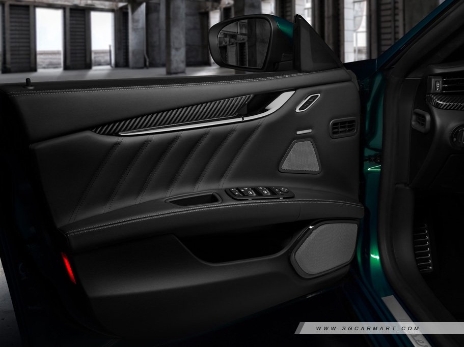 https://i.i-sgcm.com/new_cars/cars/12226/12226_g40