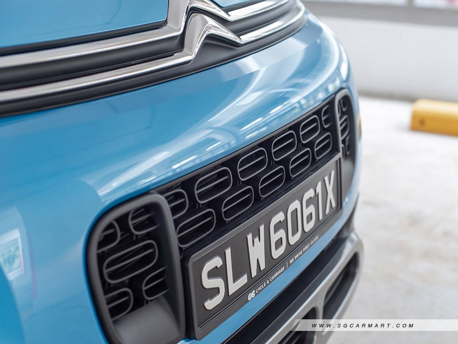 https://i.i-sgcm.com/new_cars/cars/12227/12227_g15