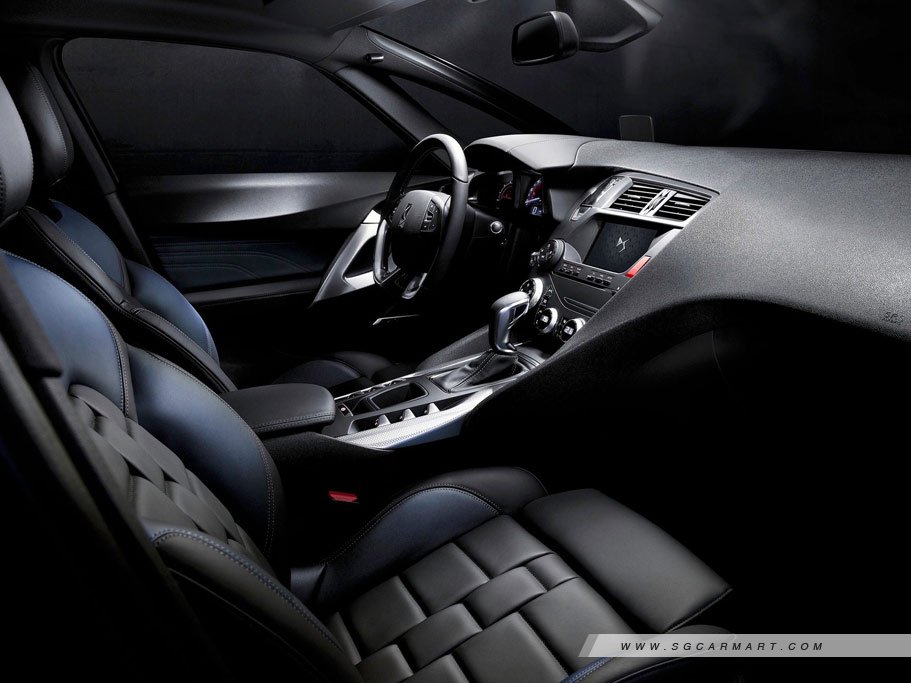 https://i.i-sgcm.com/new_cars/cars/12228/12228_g12