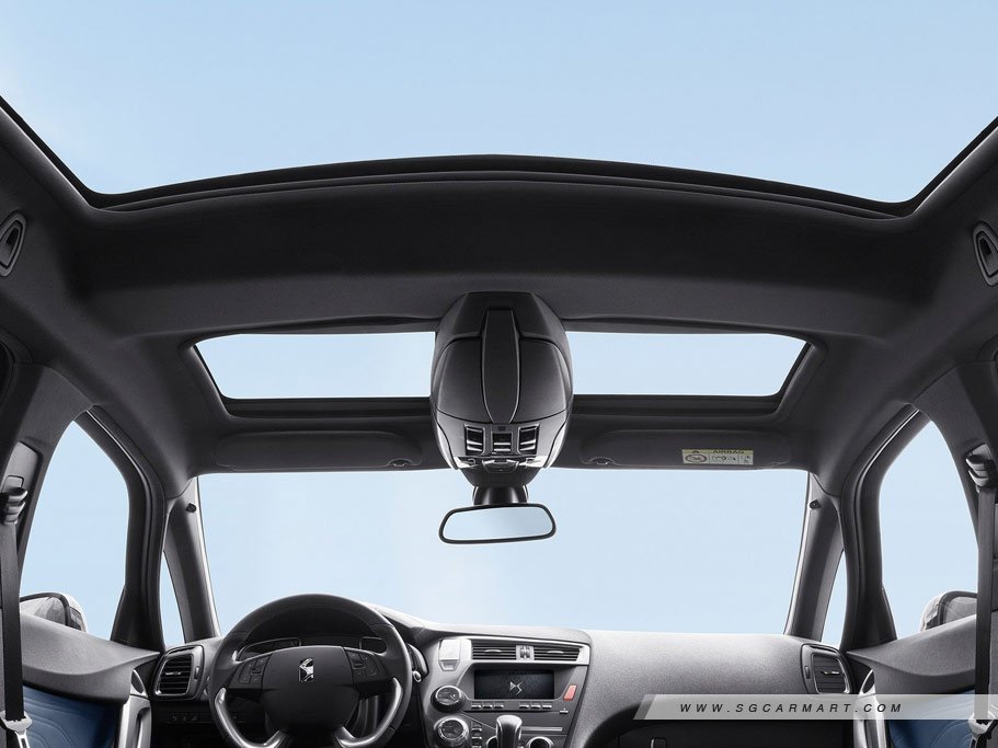 https://i.i-sgcm.com/new_cars/cars/12228/12228_g15