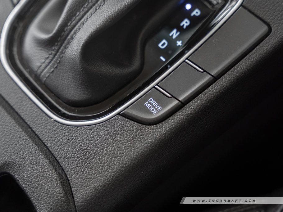 https://i.i-sgcm.com/new_cars/cars/12230/12230_g100