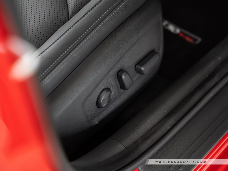 https://i.i-sgcm.com/new_cars/cars/12230/12230_g103