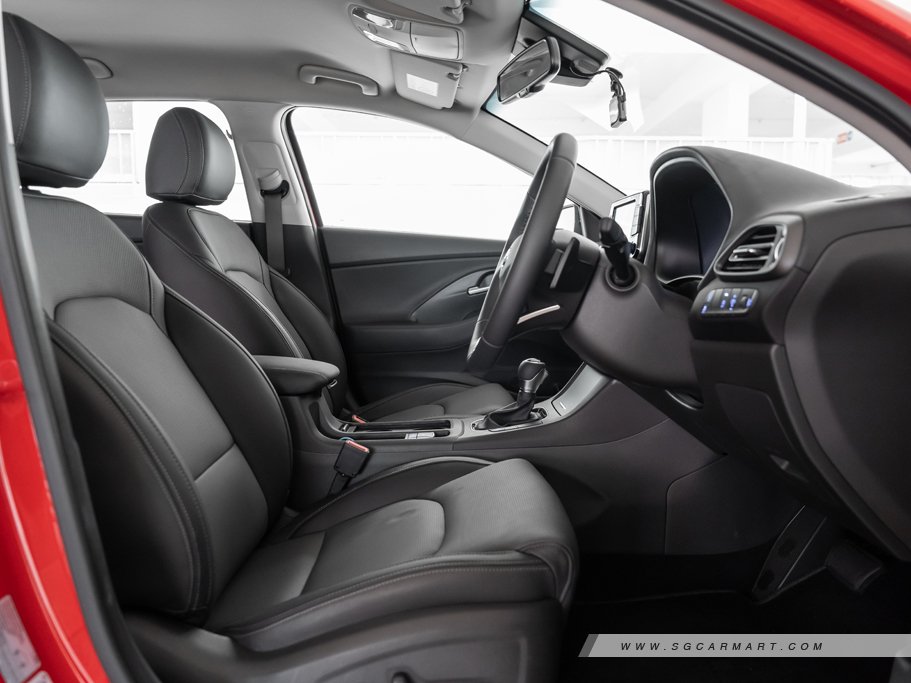 https://i.i-sgcm.com/new_cars/cars/12230/12230_g104