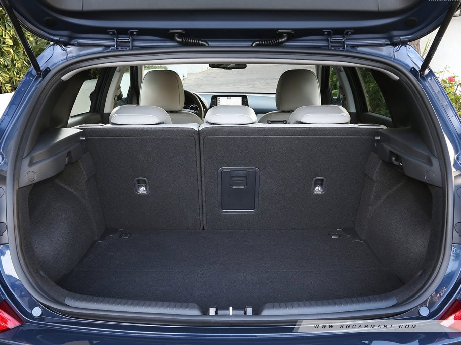 https://i.i-sgcm.com/new_cars/cars/12230/12230_g28