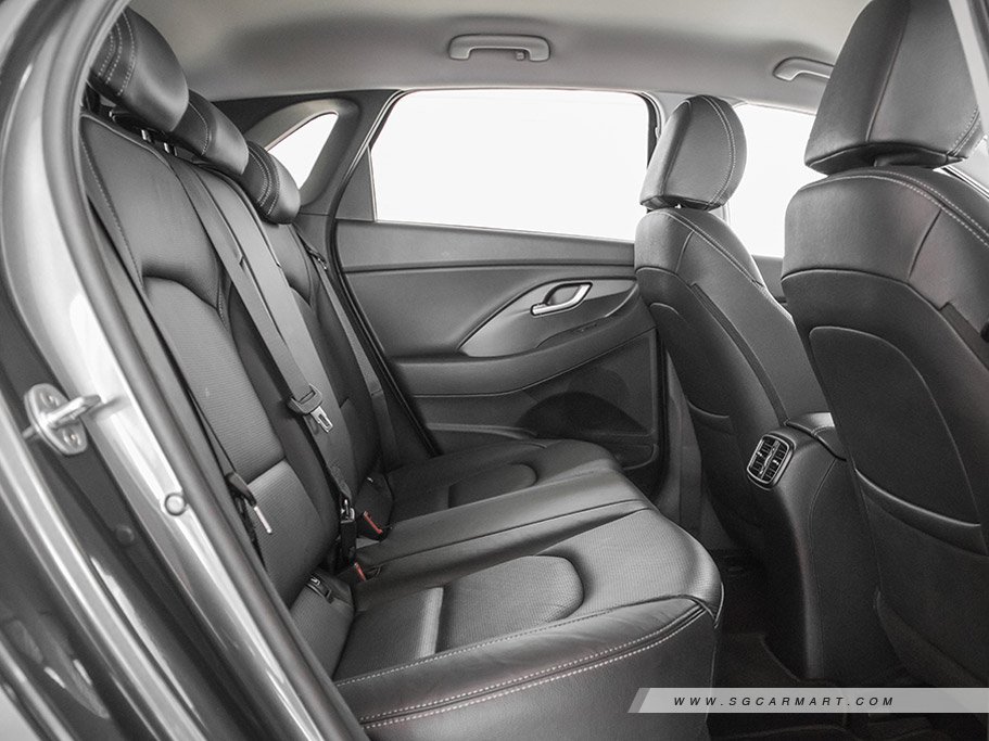 https://i.i-sgcm.com/new_cars/cars/12230/12230_g42