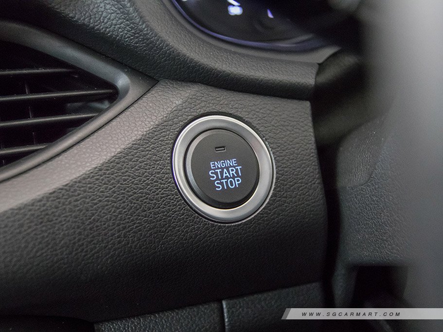 https://i.i-sgcm.com/new_cars/cars/12230/12230_g46