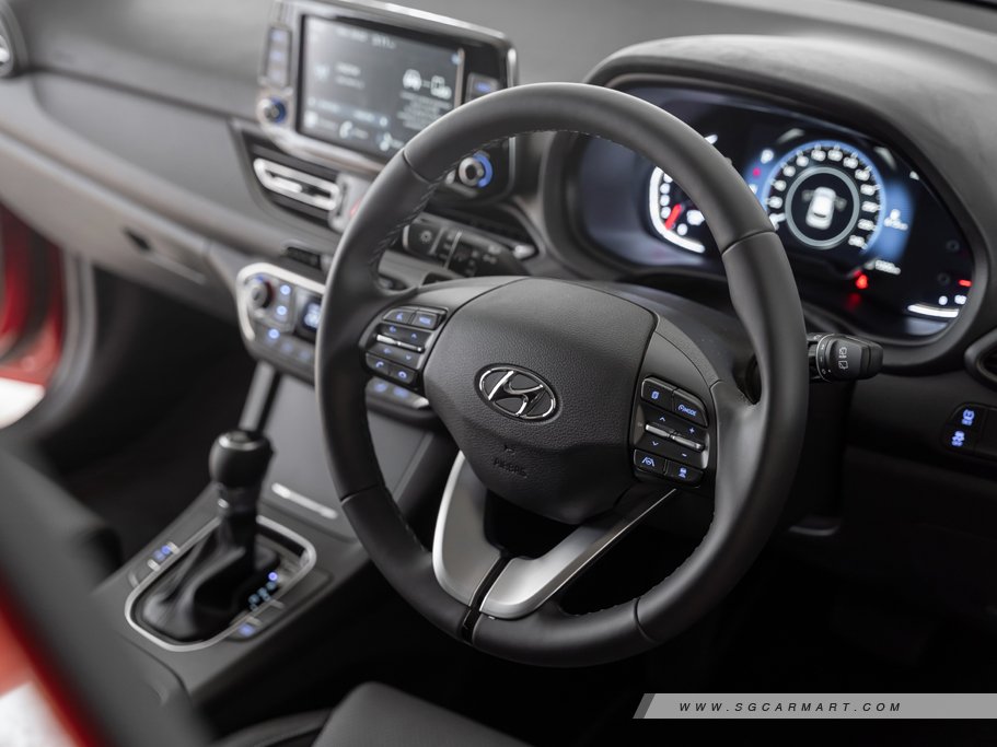 https://i.i-sgcm.com/new_cars/cars/12230/12230_g83