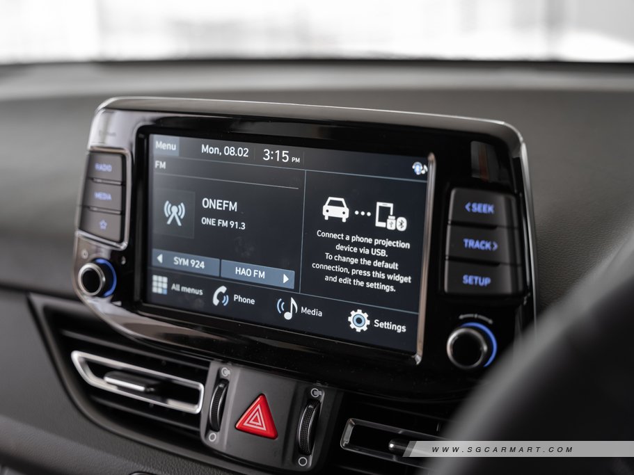 https://i.i-sgcm.com/new_cars/cars/12230/12230_g93