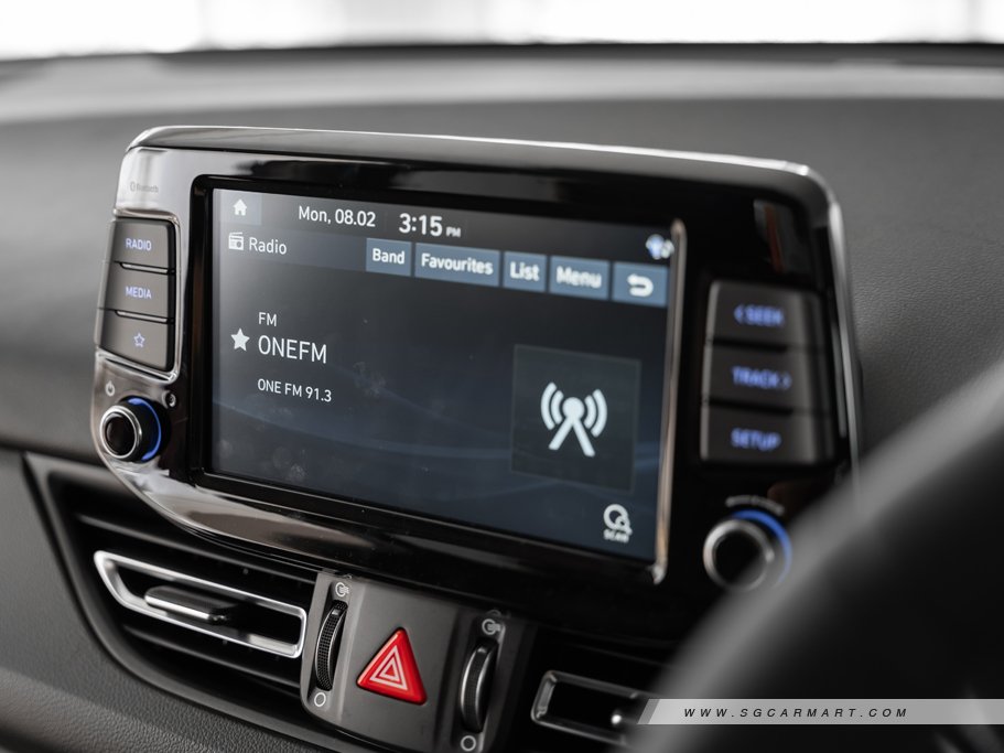 https://i.i-sgcm.com/new_cars/cars/12230/12230_g94