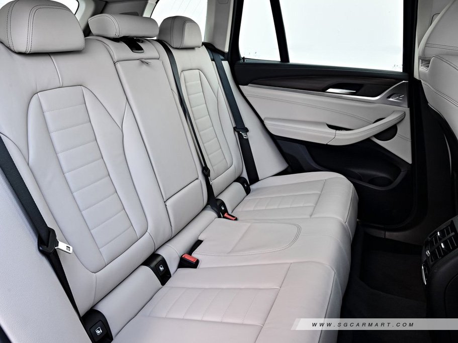 https://i.i-sgcm.com/new_cars/cars/12232/12232_g19