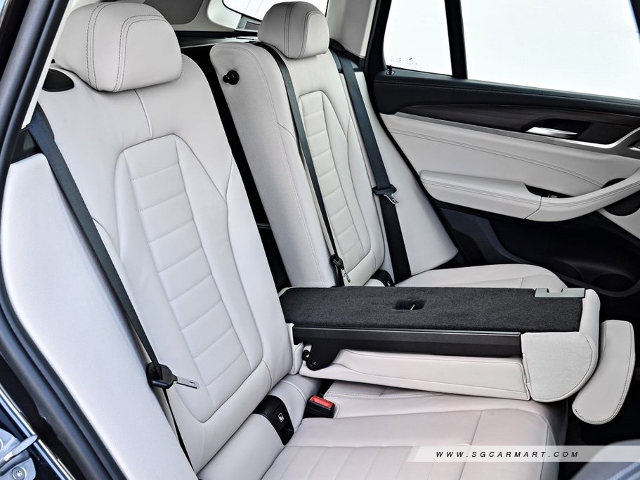 https://i.i-sgcm.com/new_cars/cars/12232/12232_g21