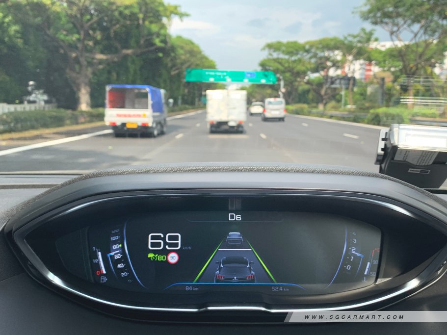 https://i.i-sgcm.com/new_cars/cars/12233/12233_g118