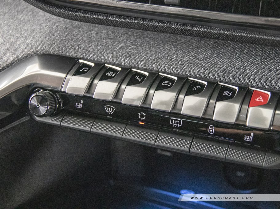 https://i.i-sgcm.com/new_cars/cars/12233/12233_g125