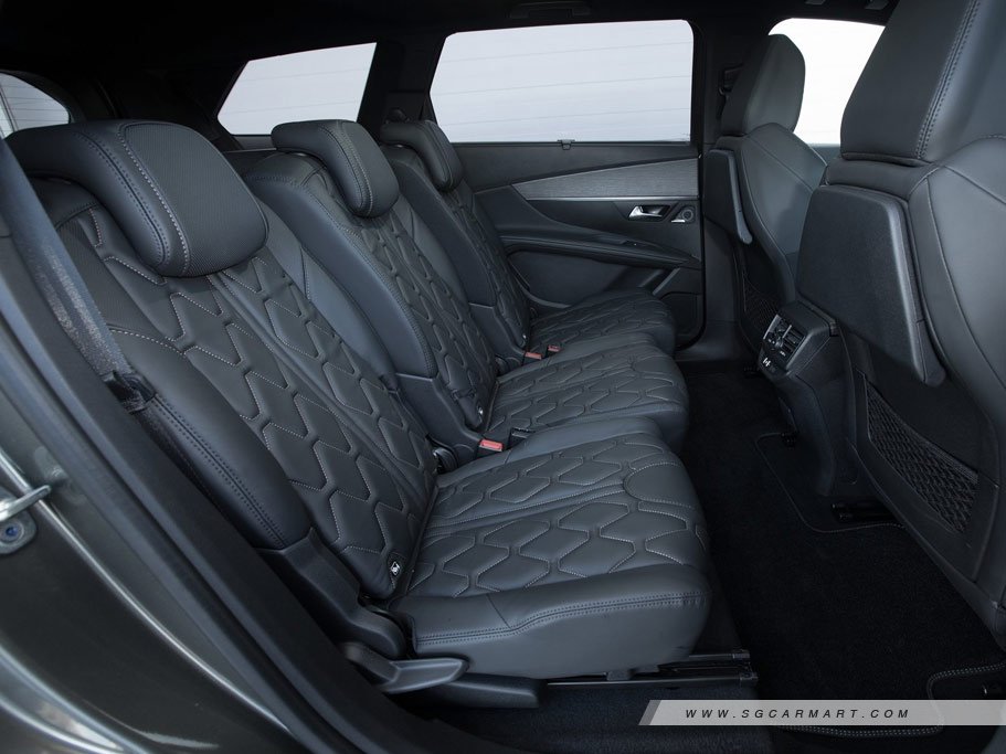 https://i.i-sgcm.com/new_cars/cars/12233/12233_g13