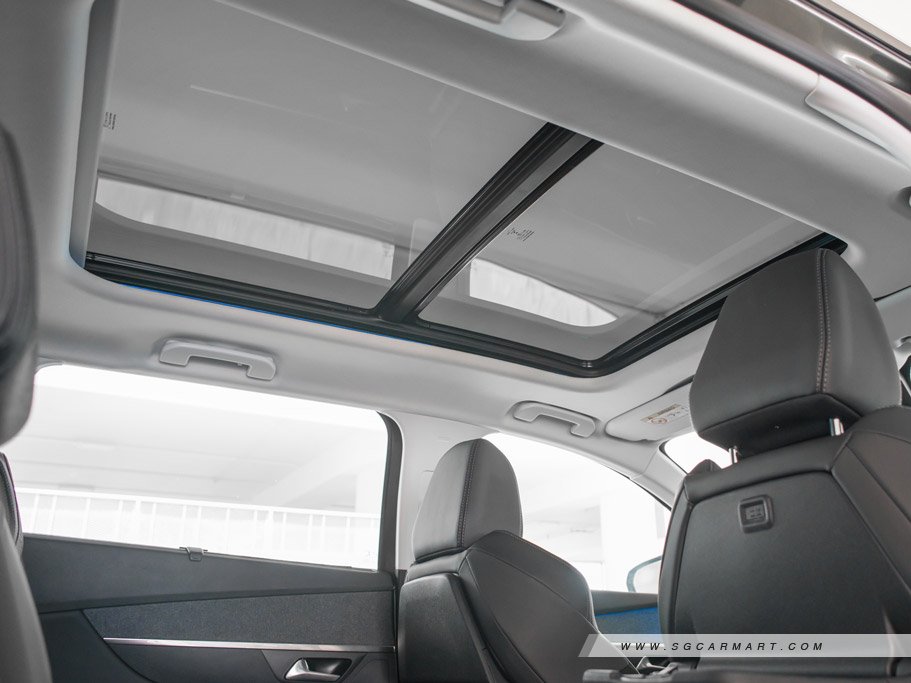https://i.i-sgcm.com/new_cars/cars/12233/12233_g27