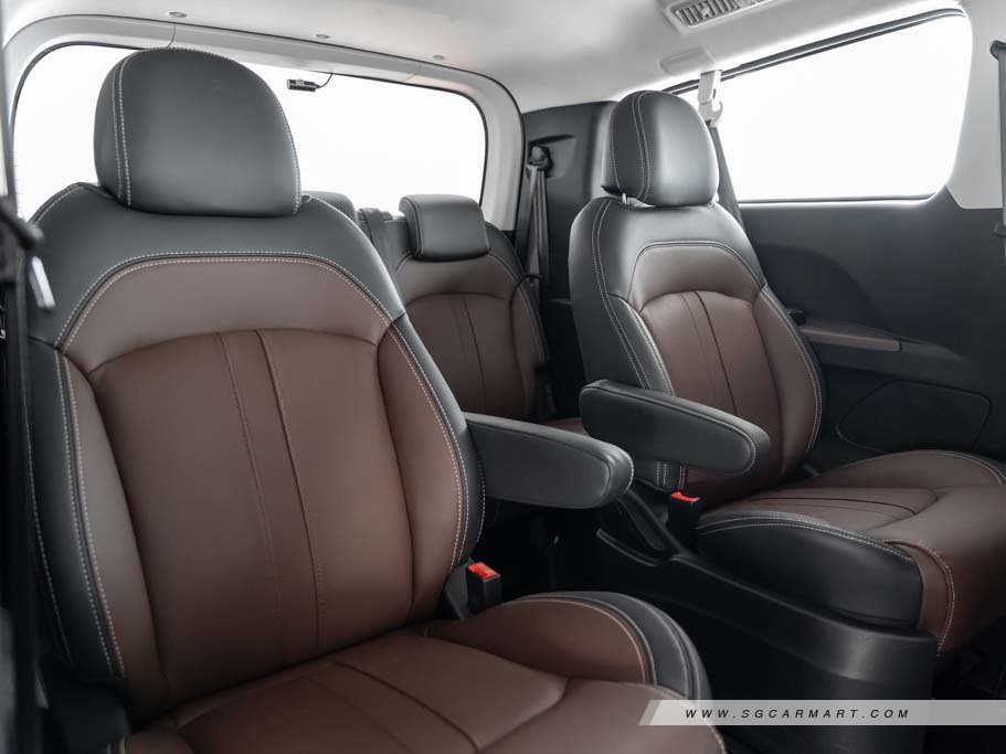 https://i.i-sgcm.com/new_cars/cars/12237/12237_g48