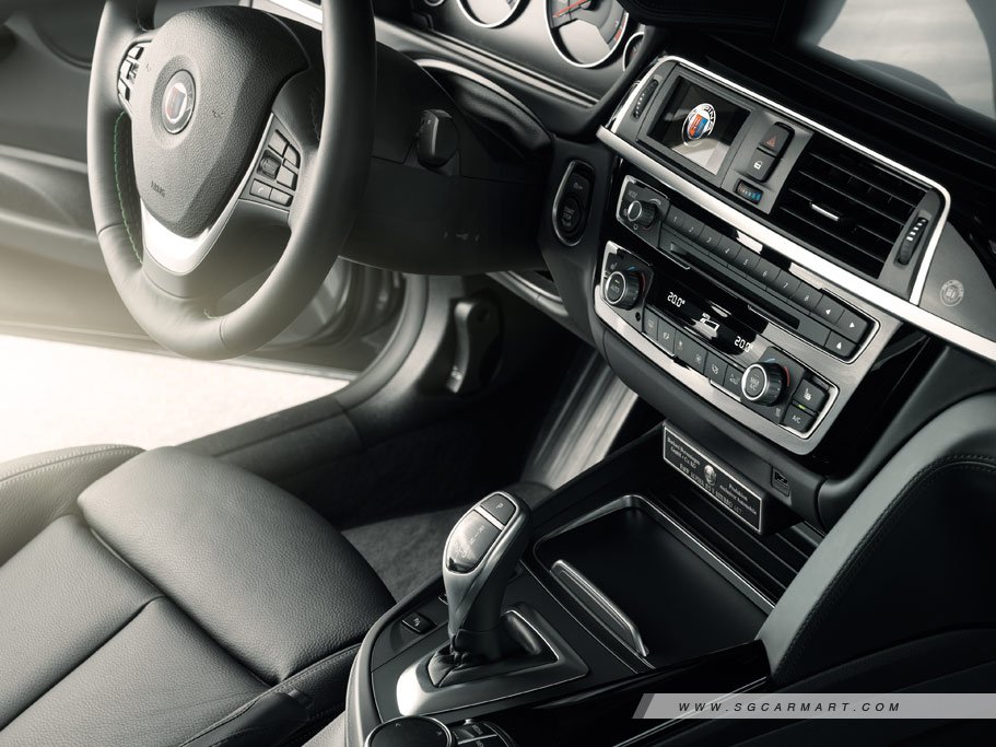 https://i.i-sgcm.com/new_cars/cars/12239/12239_g10