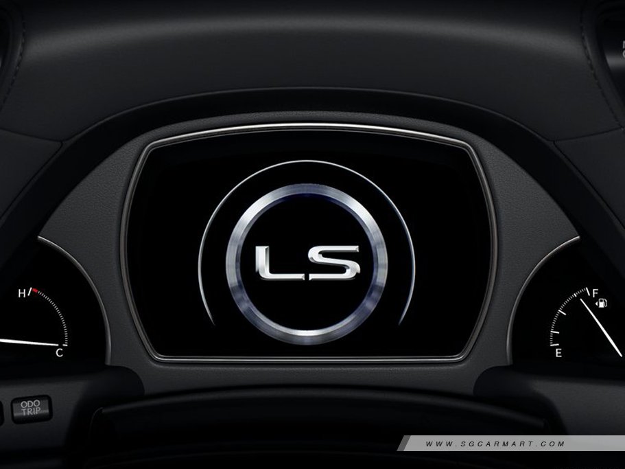 https://i.i-sgcm.com/new_cars/cars/12243/12243_g73