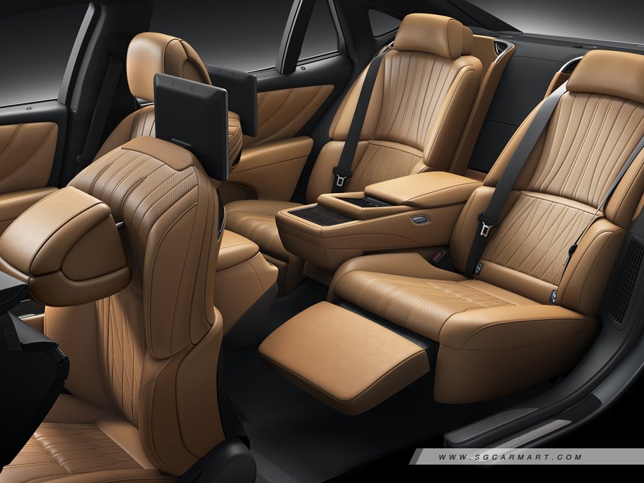 https://i.i-sgcm.com/new_cars/cars/12243/12243_g79