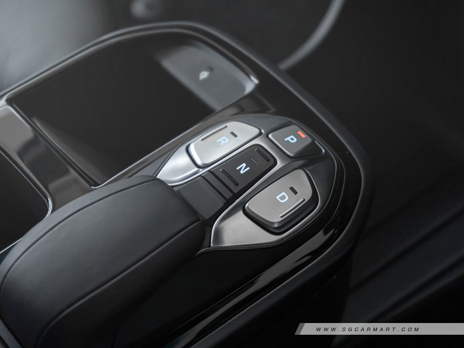 https://i.i-sgcm.com/new_cars/cars/12246/12246_g101