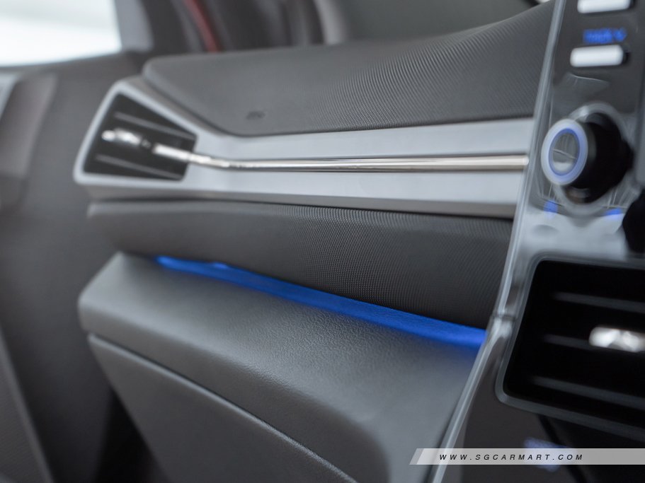 https://i.i-sgcm.com/new_cars/cars/12246/12246_g102