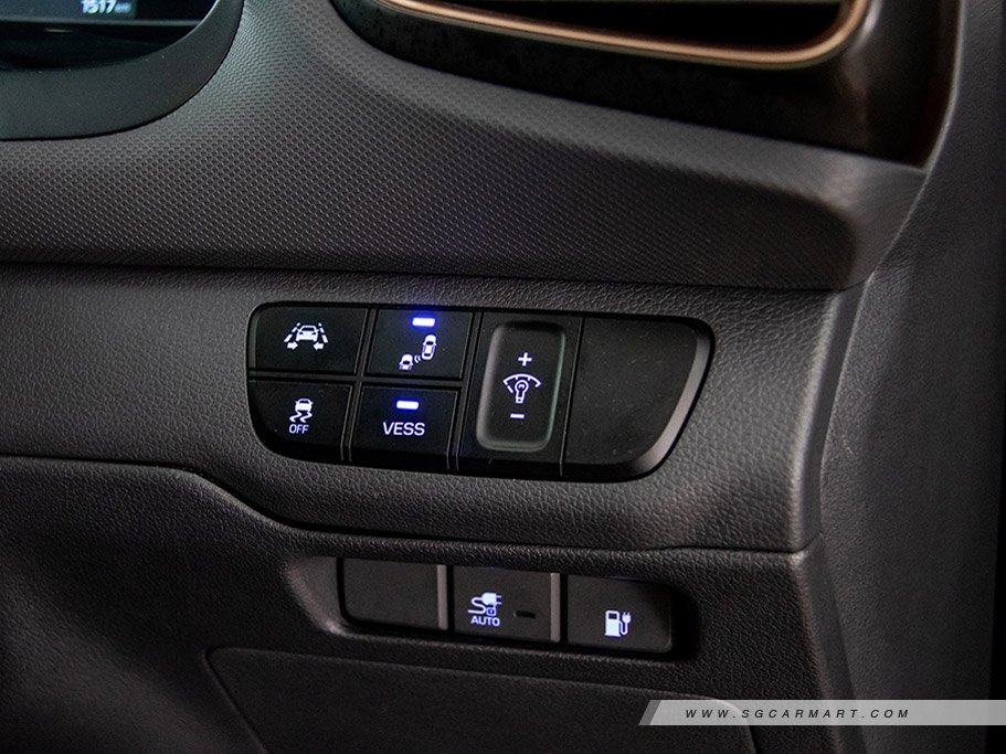 https://i.i-sgcm.com/new_cars/cars/12246/12246_g26