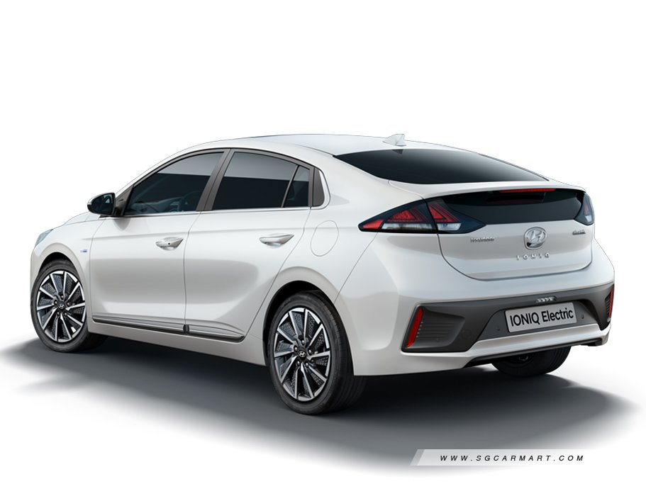 https://i.i-sgcm.com/new_cars/cars/12246/12246_g40