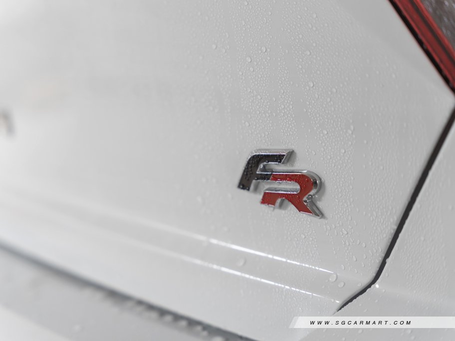 https://i.i-sgcm.com/new_cars/cars/12247/12247_g102