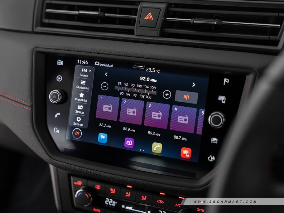 https://i.i-sgcm.com/new_cars/cars/12247/12247_g112