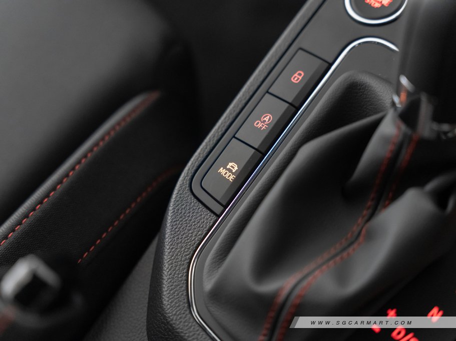 https://i.i-sgcm.com/new_cars/cars/12247/12247_g119
