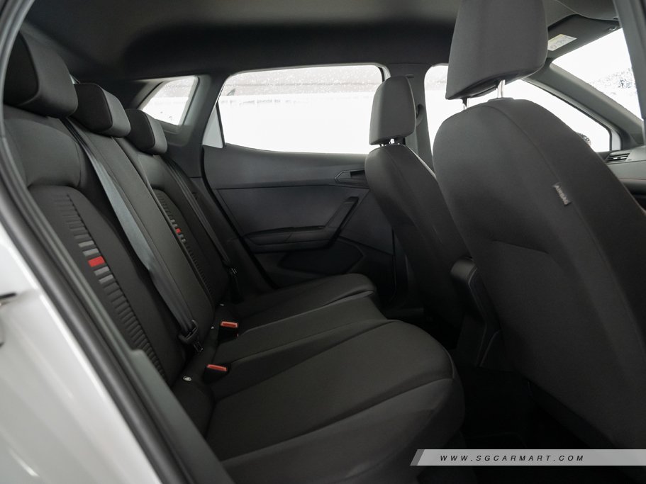 https://i.i-sgcm.com/new_cars/cars/12247/12247_g130