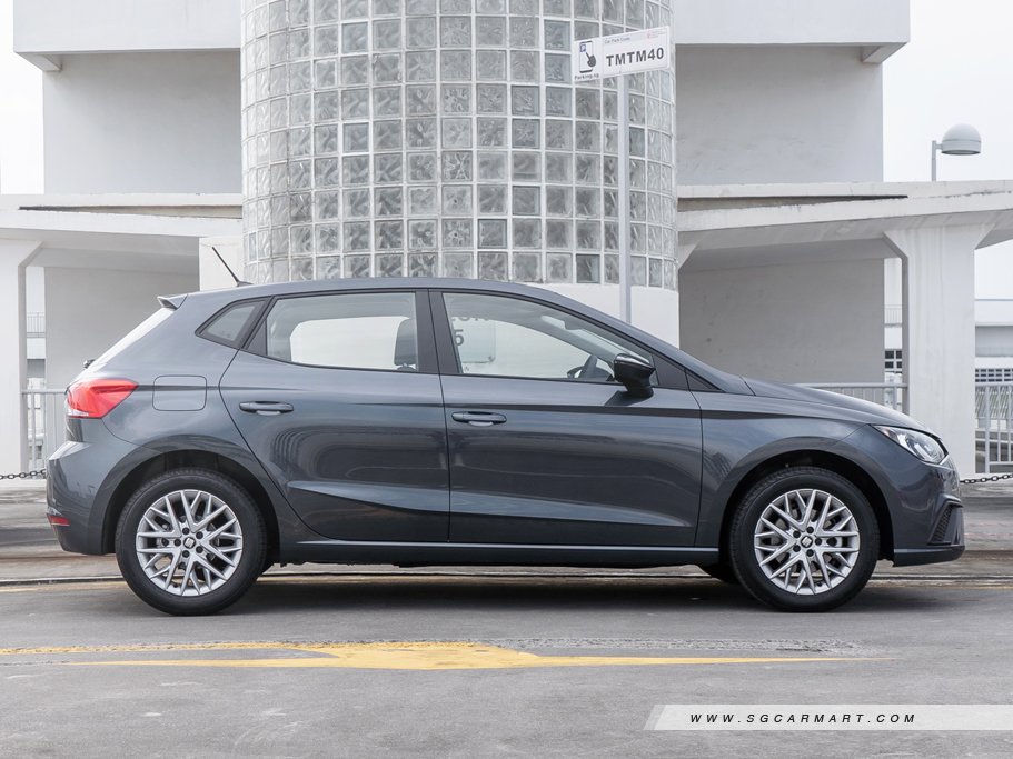 https://i.i-sgcm.com/new_cars/cars/12247/12247_g37