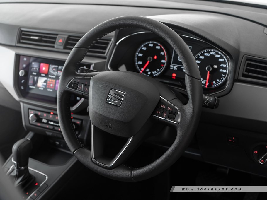 https://i.i-sgcm.com/new_cars/cars/12247/12247_g47