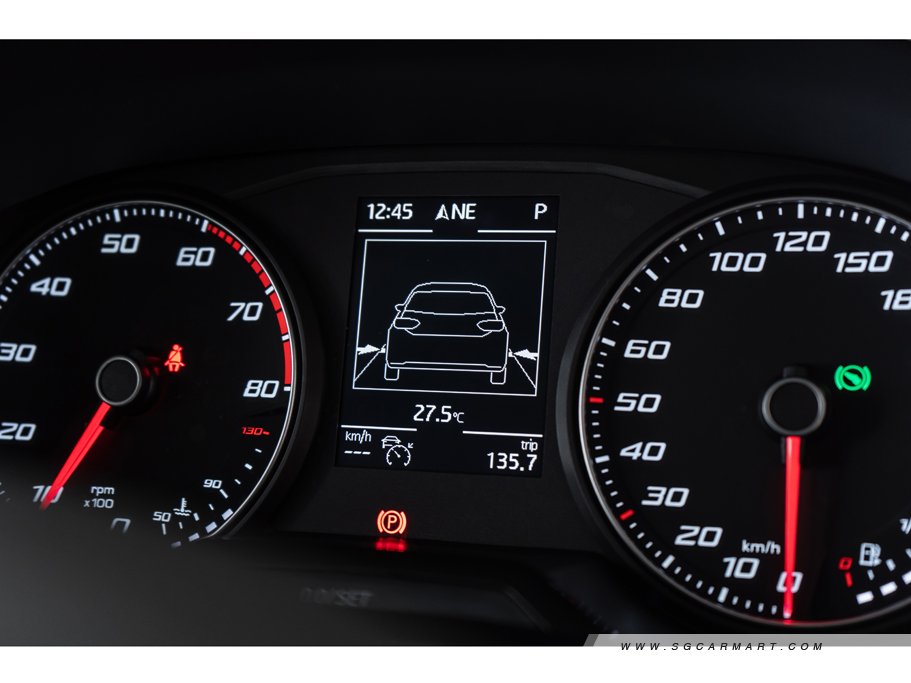 https://i.i-sgcm.com/new_cars/cars/12247/12247_g49